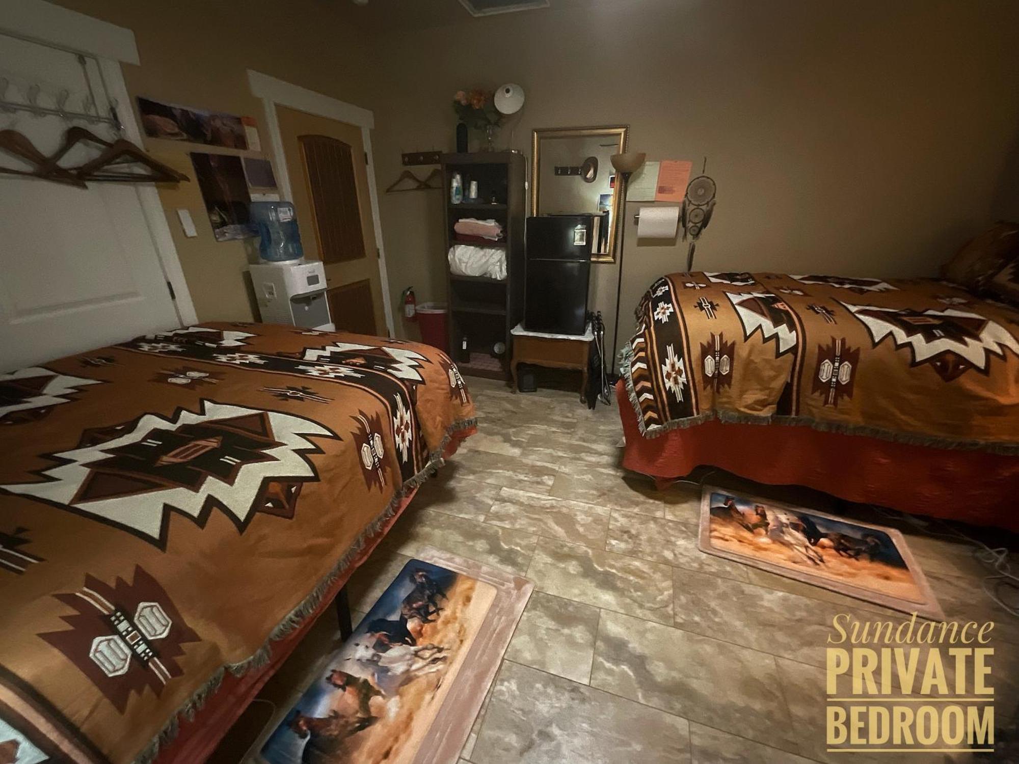The Zion House - Affordable Bedrooms Hurricane Ngoại thất bức ảnh